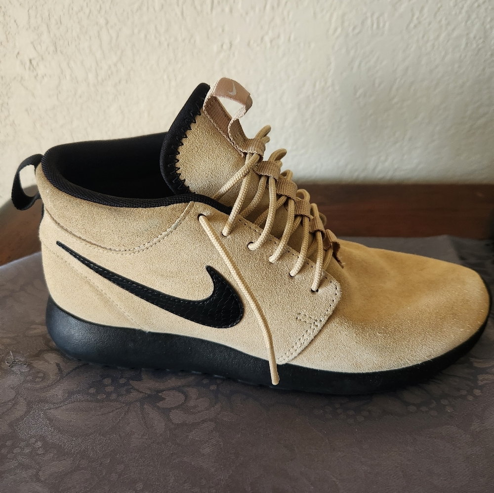 NikeID Roshe Run Youth Size 6.5